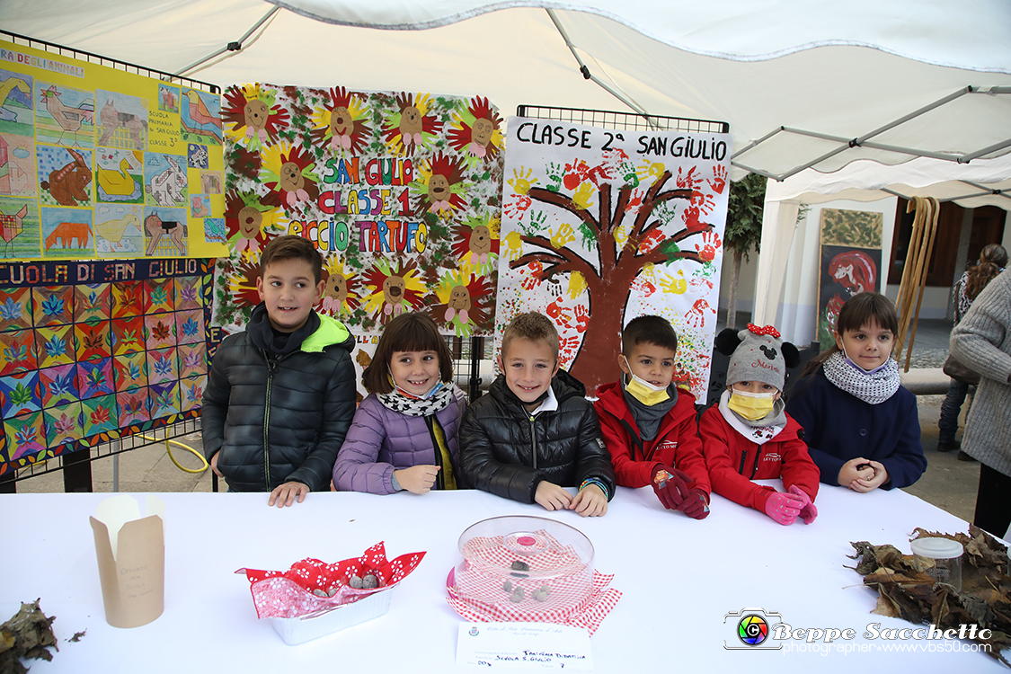 VBS_5722 - 10.ma Fiera Nazionale del Tartufo e Fiera dei Santi.jpg